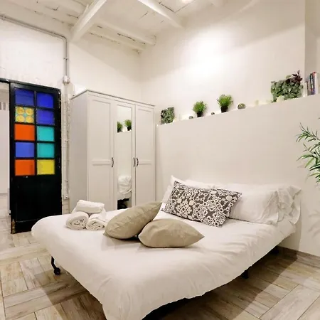 Happiness Apartment *